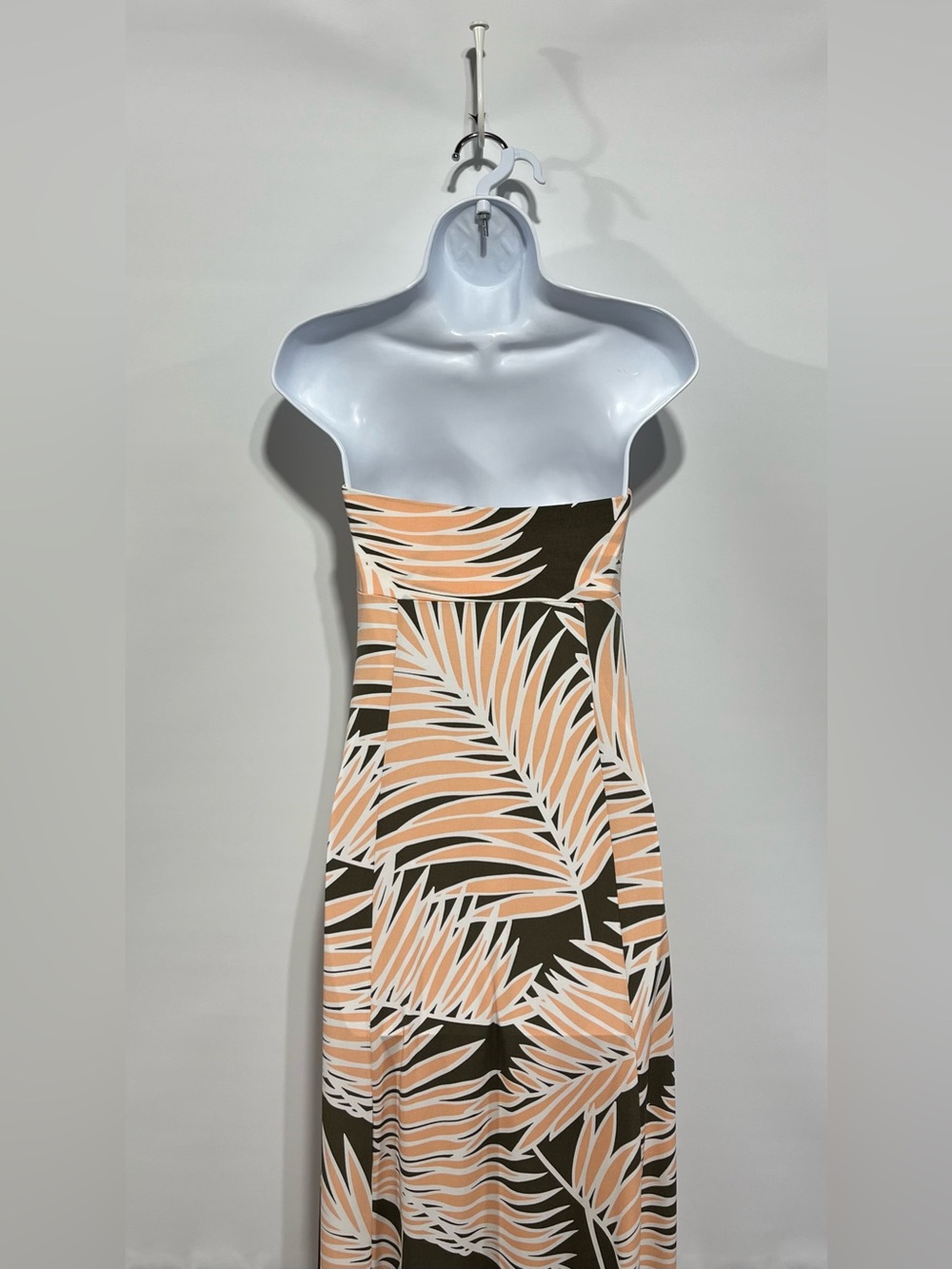 Tommy Bahama Island Palm Resort Vacation Halter Maxi Dress Size Medium - Picture 5 of 8